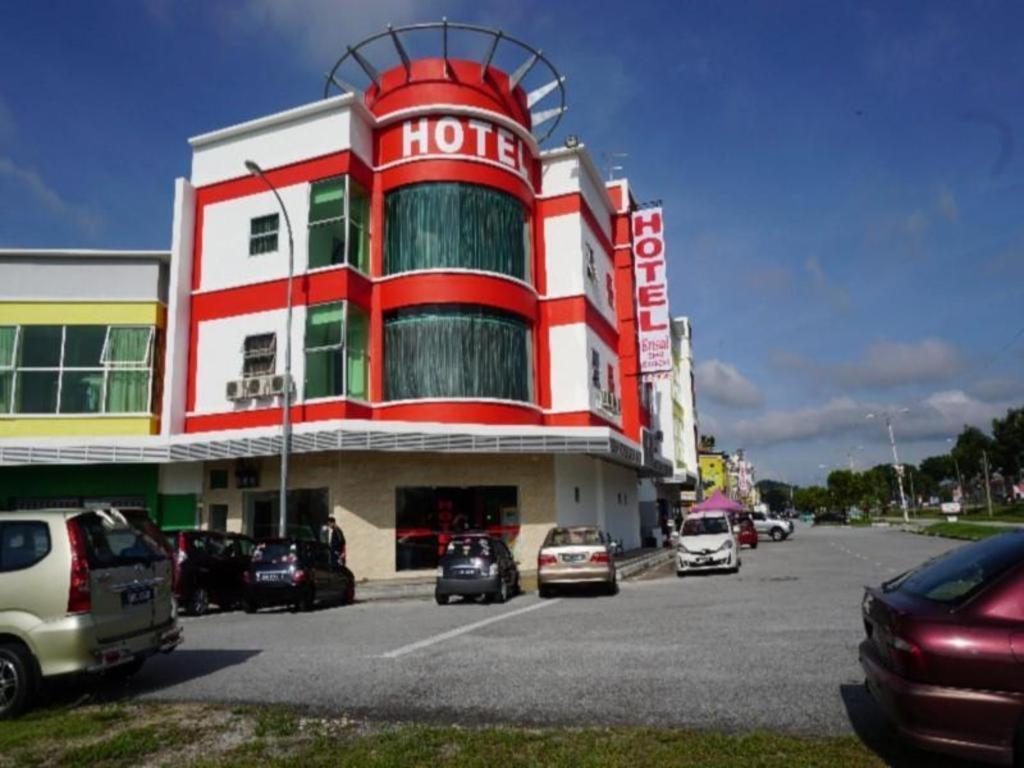 Hotel Kristal Seri Iskandar Ngoại thất bức ảnh